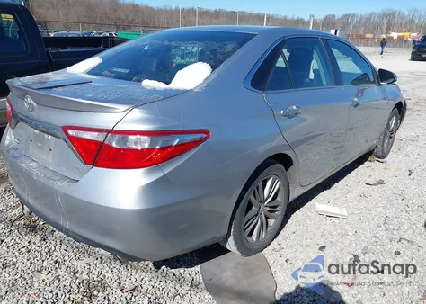 2015 Toyota Camry Se z USA, uszkodzony, nr VIN 4T1BF1FK0FU477062